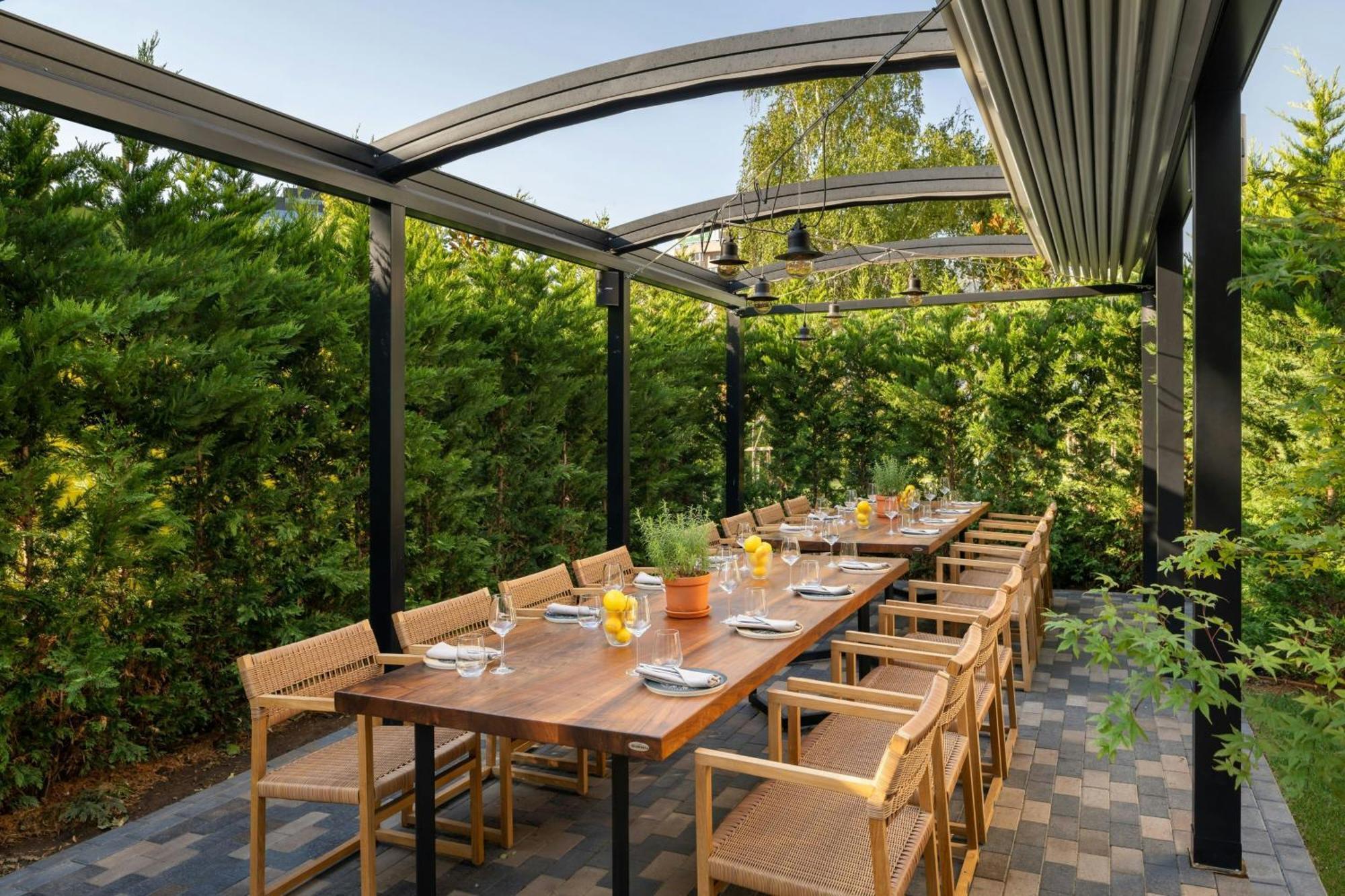 Jw Marriott Bucharest Grand Hotel Exterior photo The Terrace at the Hotel