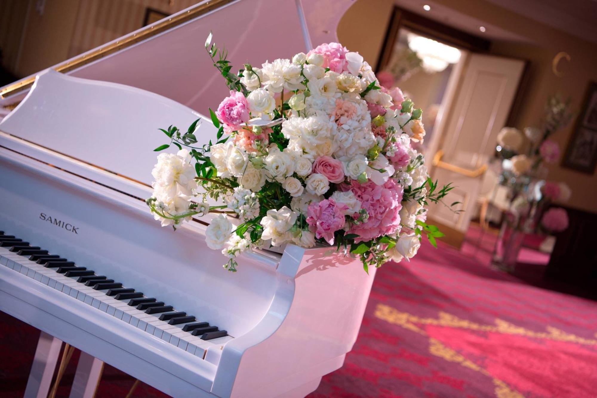 Jw Marriott Bucharest Grand Hotel Exterior photo Wedding flowers